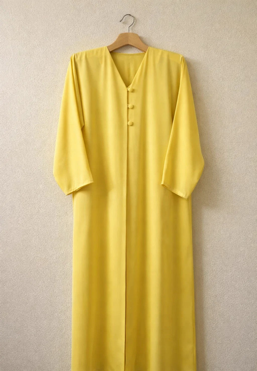 Yellow button abaya
