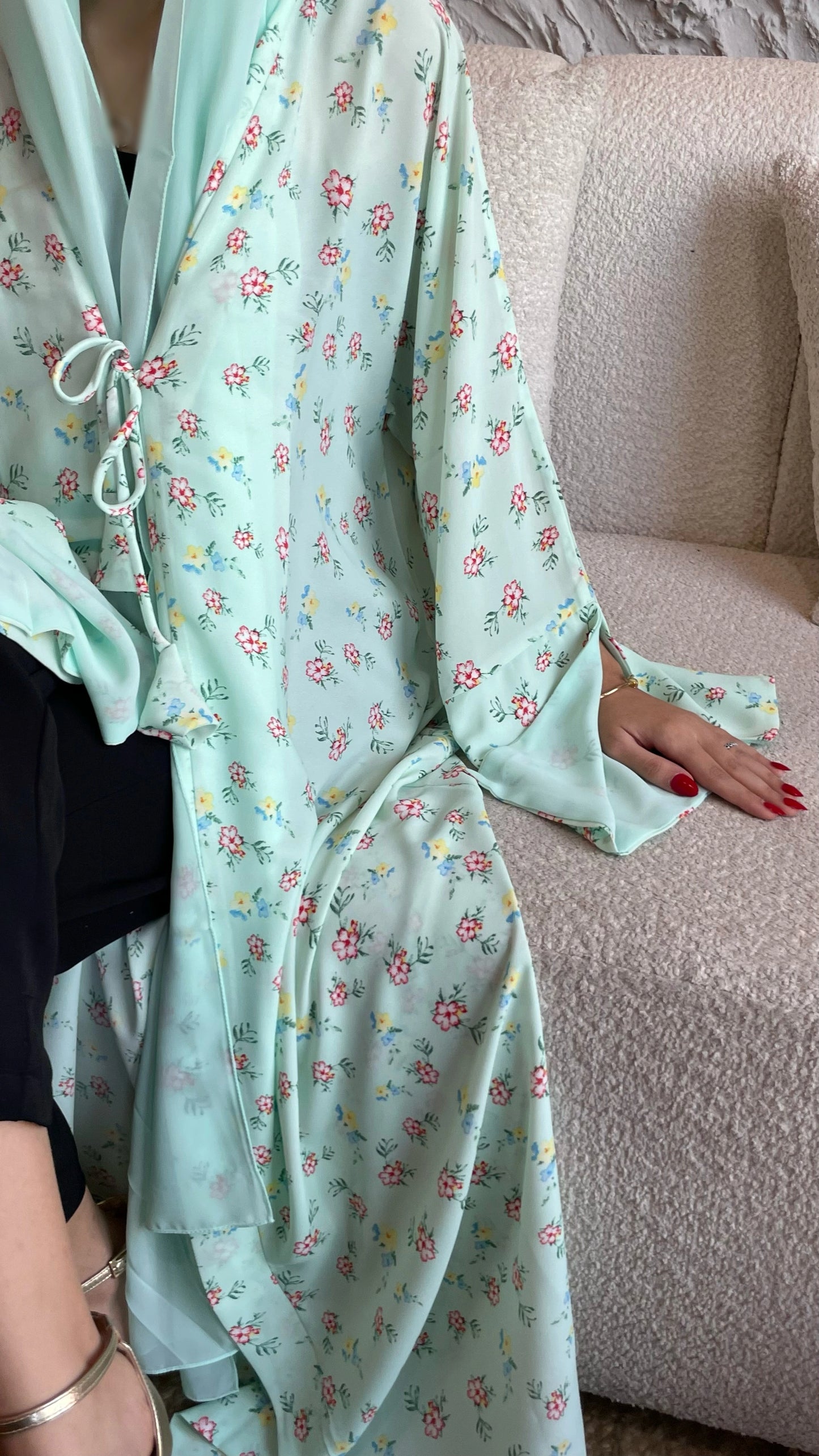 Chic Floral Kimono & Sheila