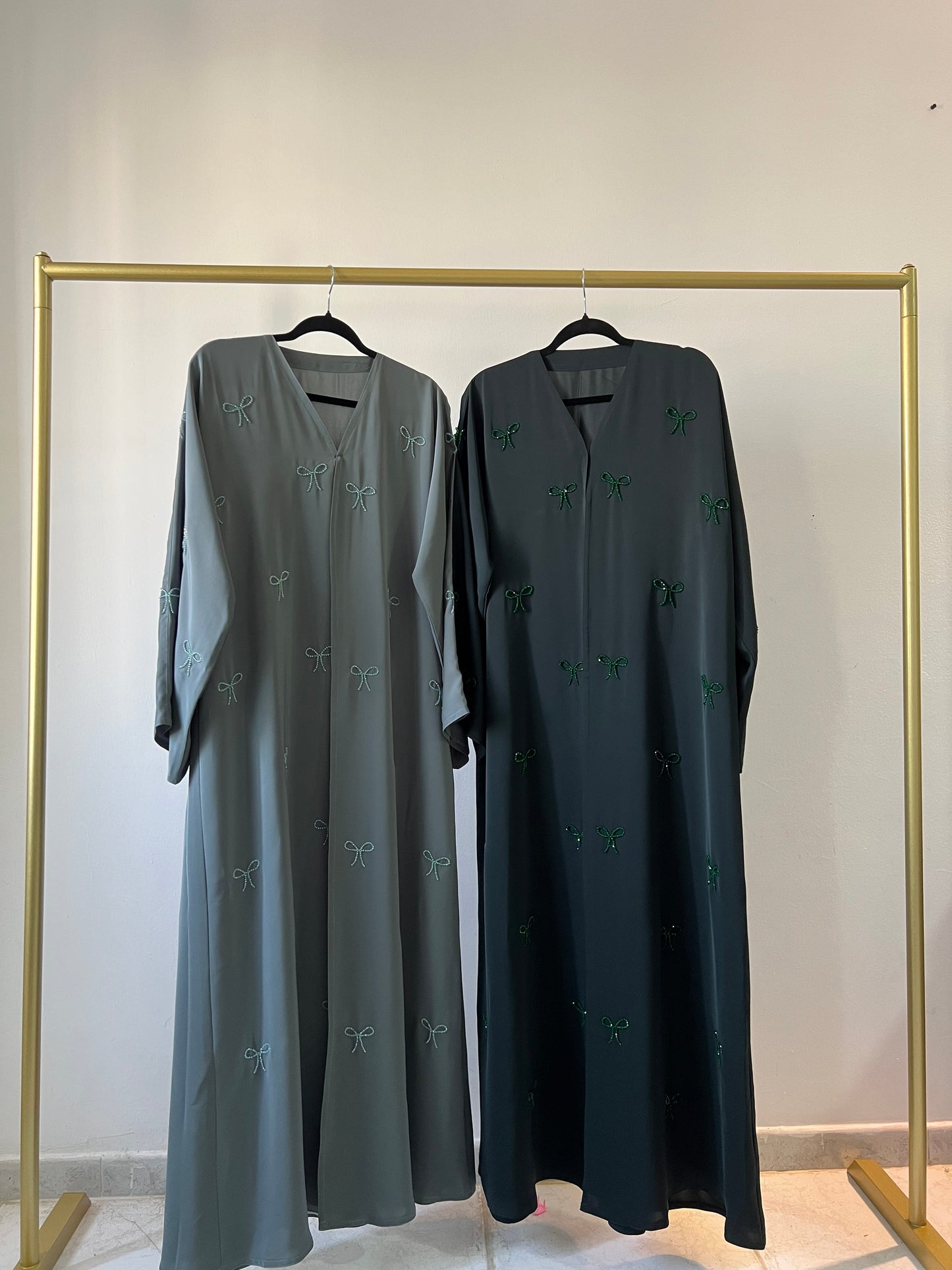 Emerald Green Pearl Bow Abaya