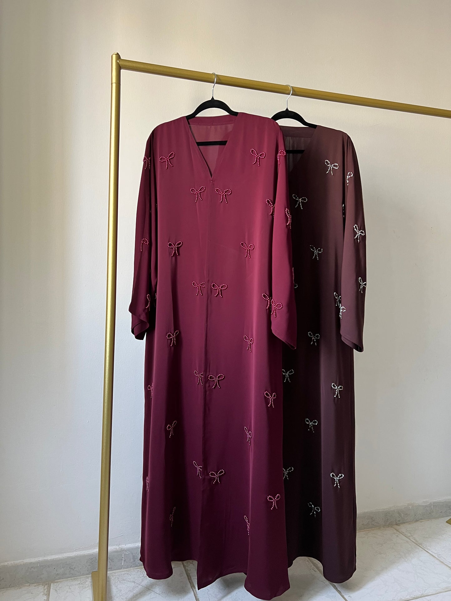 Cinnamon Pearl Bow Abaya