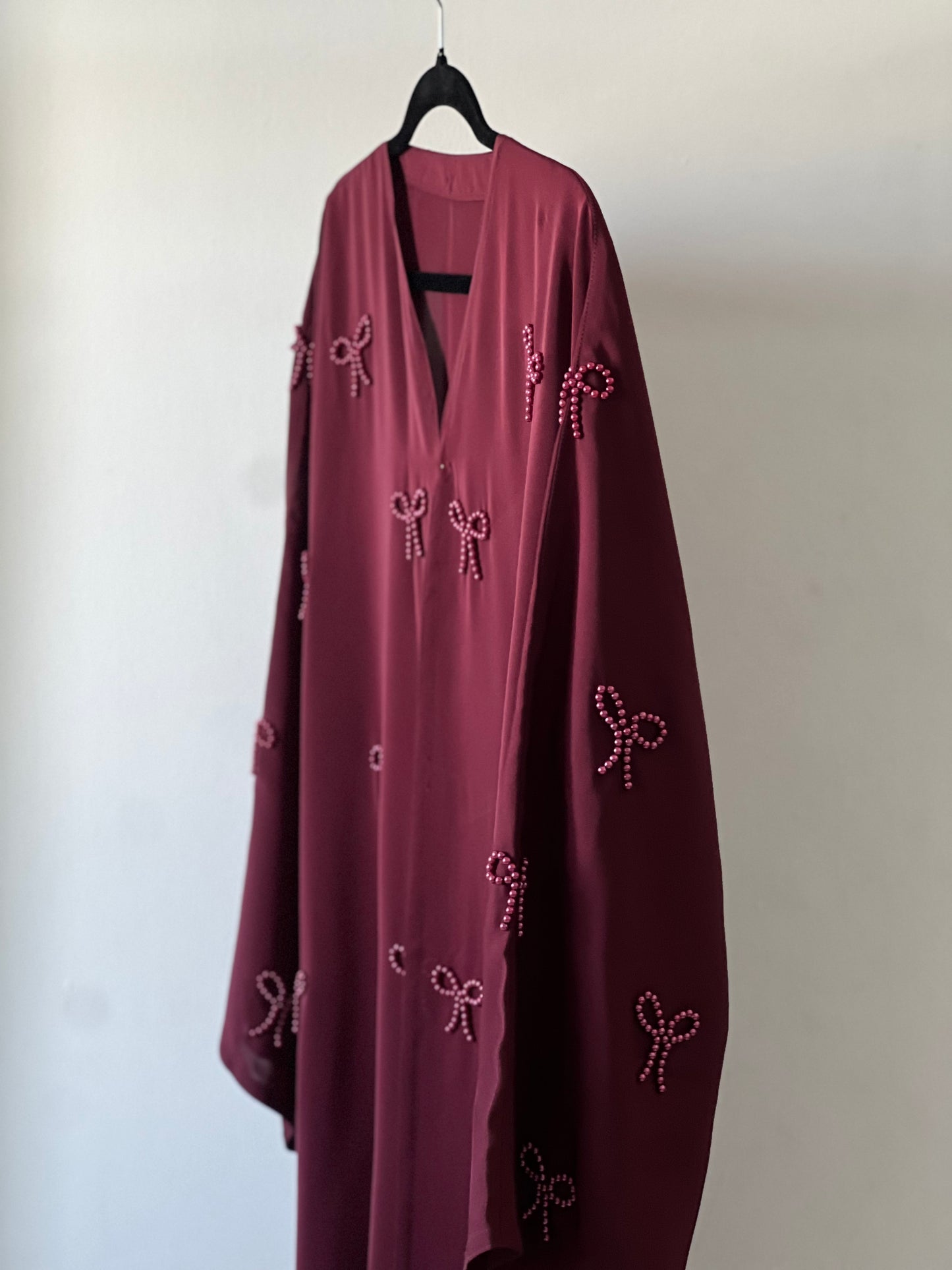 Maroon Pearl Bow Abaya