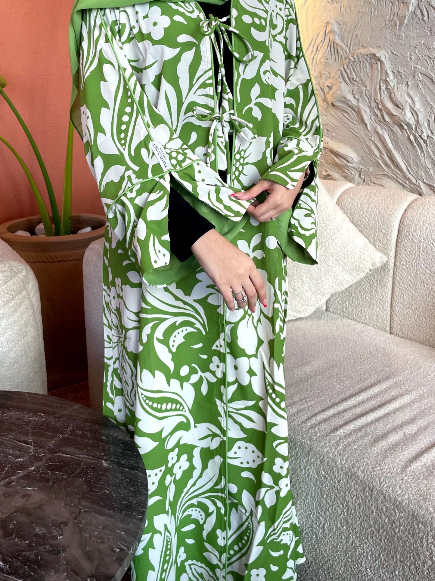 Leafy Kimono & Sheila