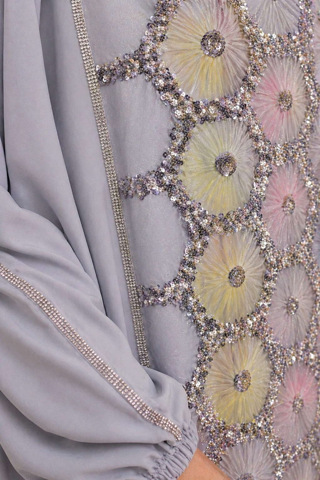Grey Ward Al Layl Abaya